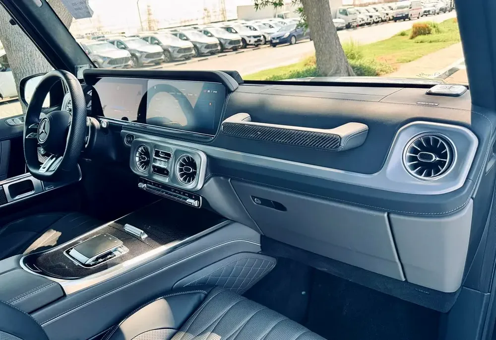 BENZ G63 | ///AMG | BRABUS BODY KIT | NIGHT PACKAGE | 2025 | ONLY : 13,377 KM | JP IMPORT | CLEAN - Image 14