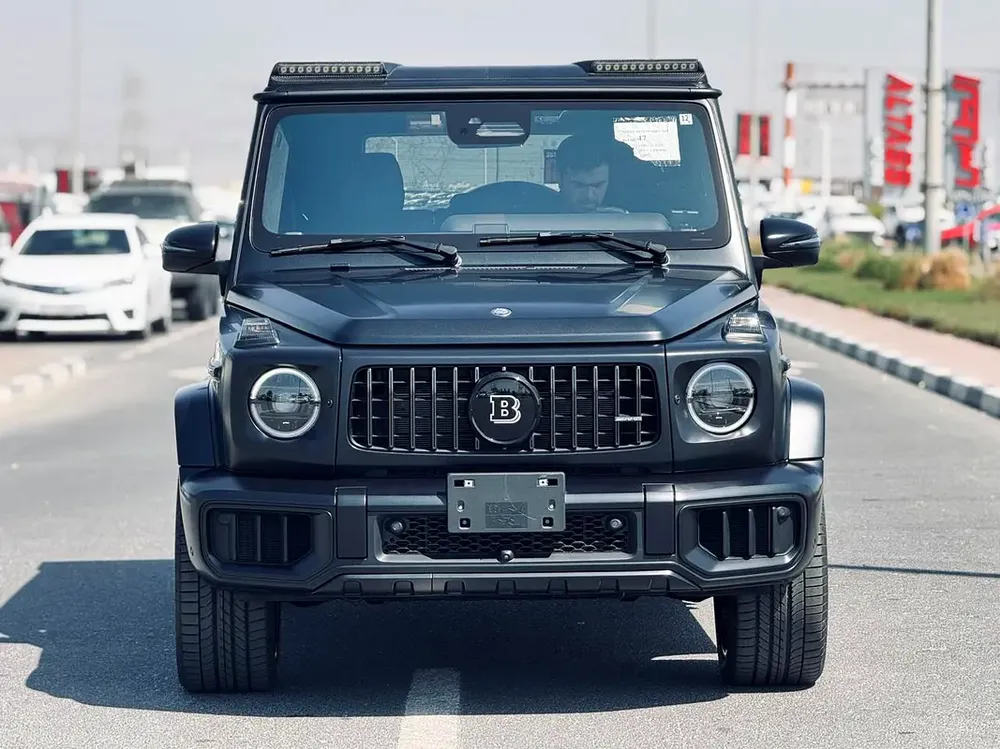 BENZ G63 | ///AMG | BRABUS BODY KIT | NIGHT PACKAGE | 2025 | ONLY : 13,377 KM | JP IMPORT | CLEAN - Image 4
