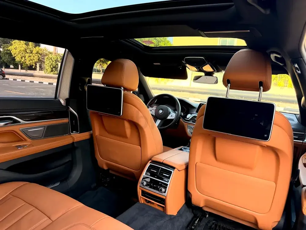 2020 BMW 7-Series 730Li Under BMW Agency warranty and free service contract - Image 11