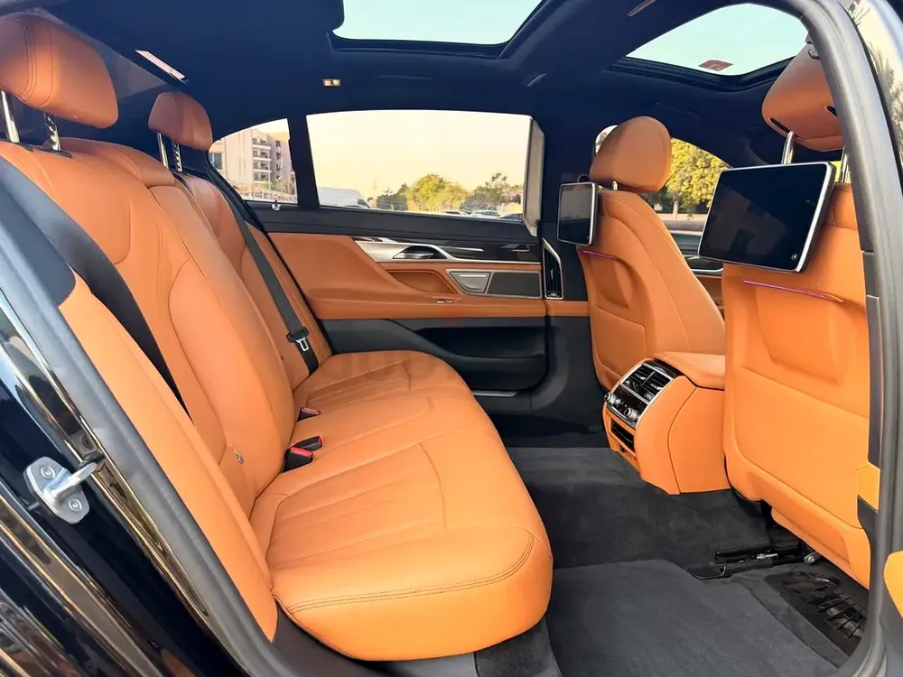 2020 BMW 7-Series 730Li Under BMW Agency warranty and free service contract - Image 12
