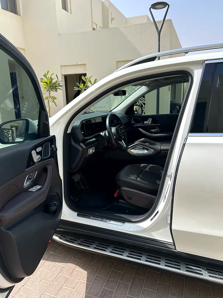 Mercedes GLE 450 - GCC Super clean - Image 5