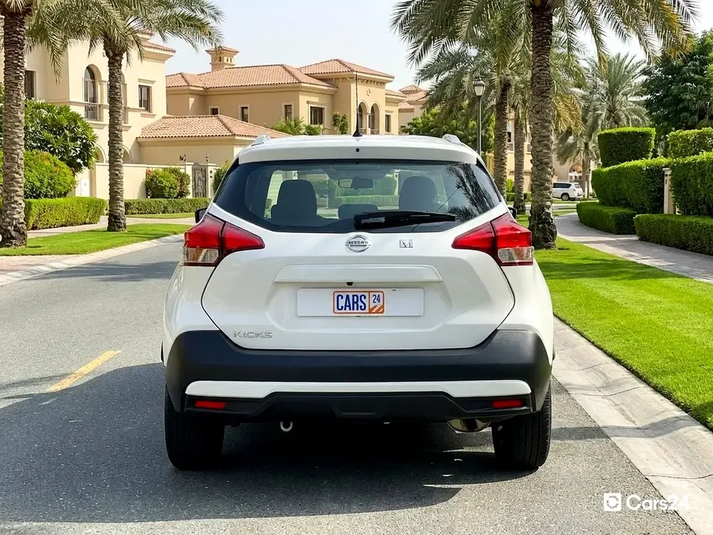 AED 538/month | 0 Downpayment | Free 1 Month Warranty | 30 Day Return | NISSAN KICKS 2018 - Image 4