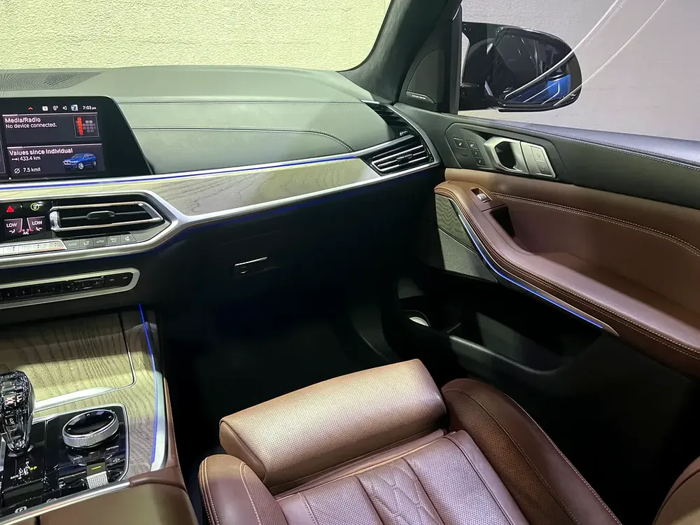 2,458AED/MONTH -- M-SPORT LUXURY FULL OPTION -- FULL XPEL PPF -- X7 40i X-DRIVE - Image 10