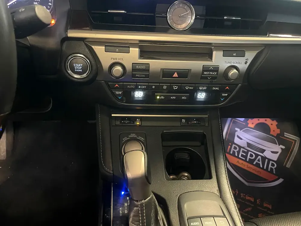 Lexus ES-Series 2017 - Image 12