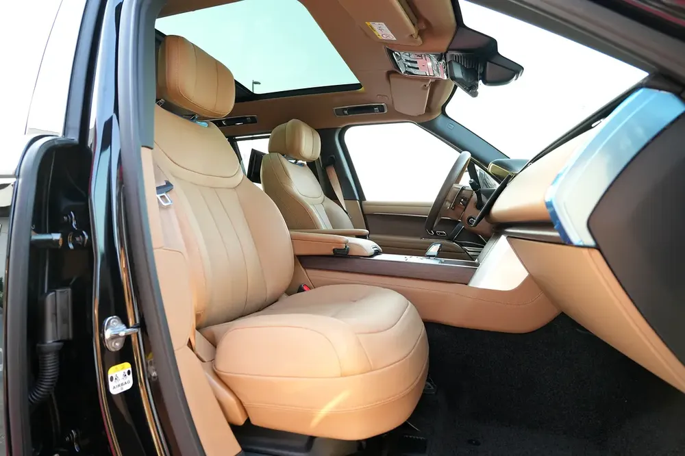 2026 Land Rover Range Rover Autobiography | BLACK | Brand New - Image 12
