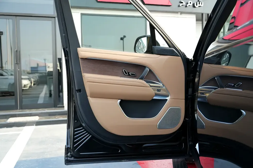 2026 Land Rover Range Rover Autobiography | BLACK | Brand New - Image 17