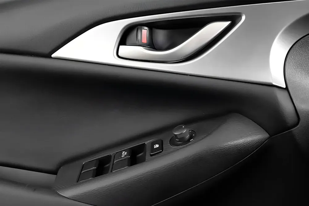 2023 Mazda CX-3 - GCC Specs - Like New! - Image 9