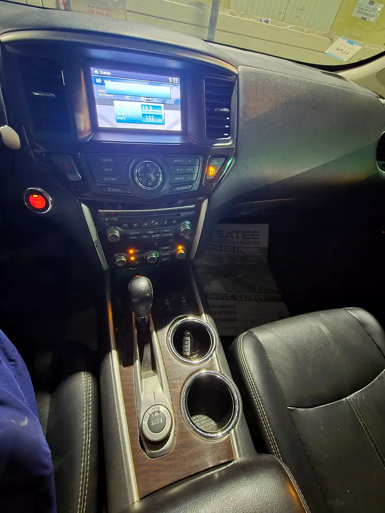 Nissan Pathfinder 2014 American Specs - Reliable Family SUV - Image 8
