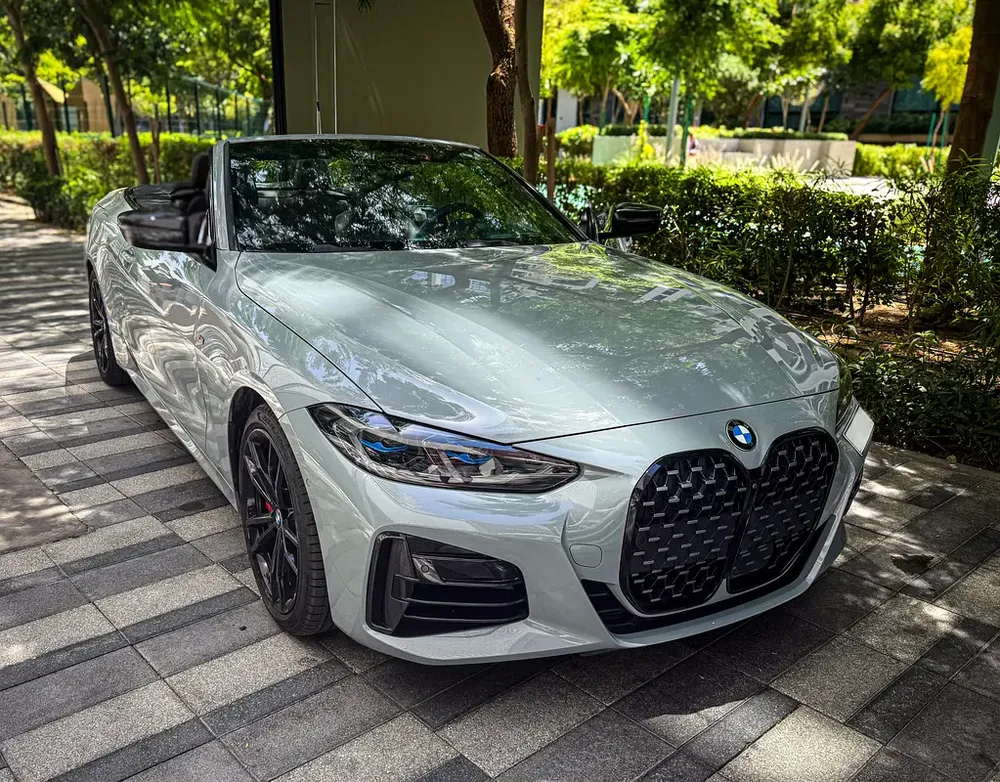 BMW M440i xDrive Convertible 2023 GCC - Image 9