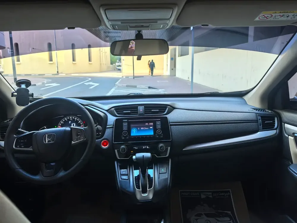 Honda CR-V 2017 GCC Specs - Well Maintained SUV - Image 10