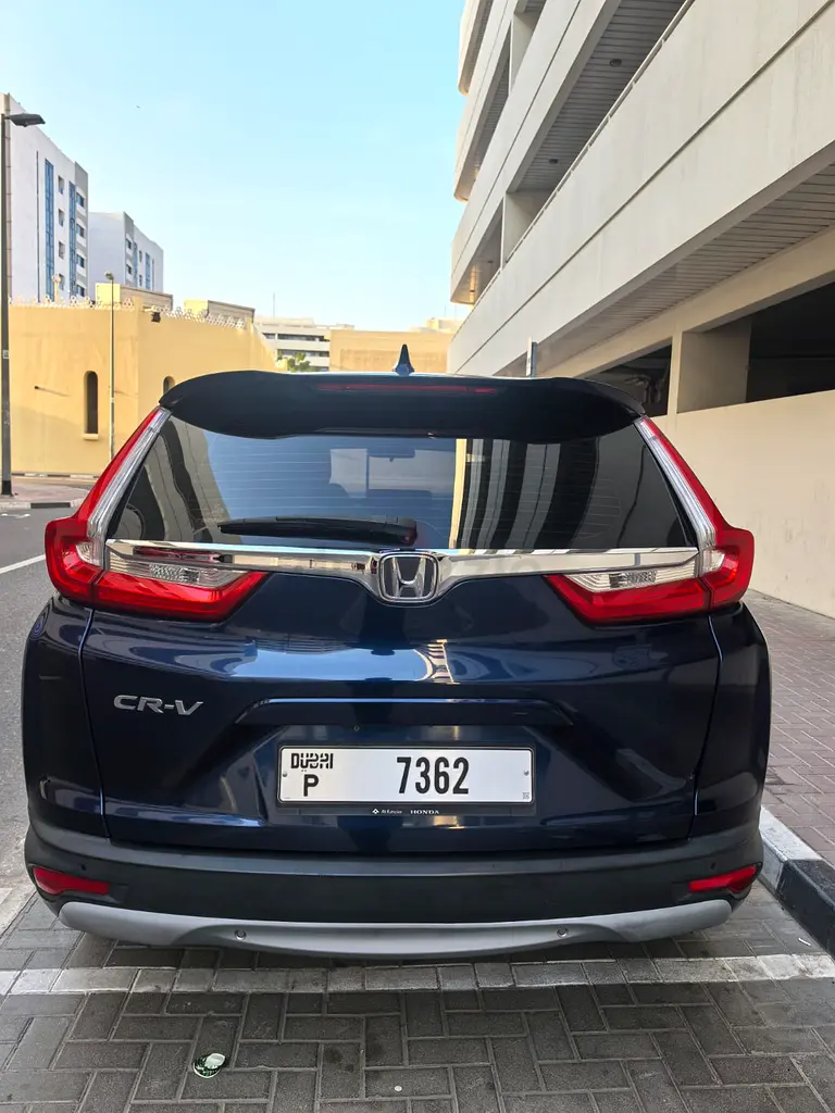 Honda CR-V 2017 GCC Specs - Well Maintained SUV - Image 5