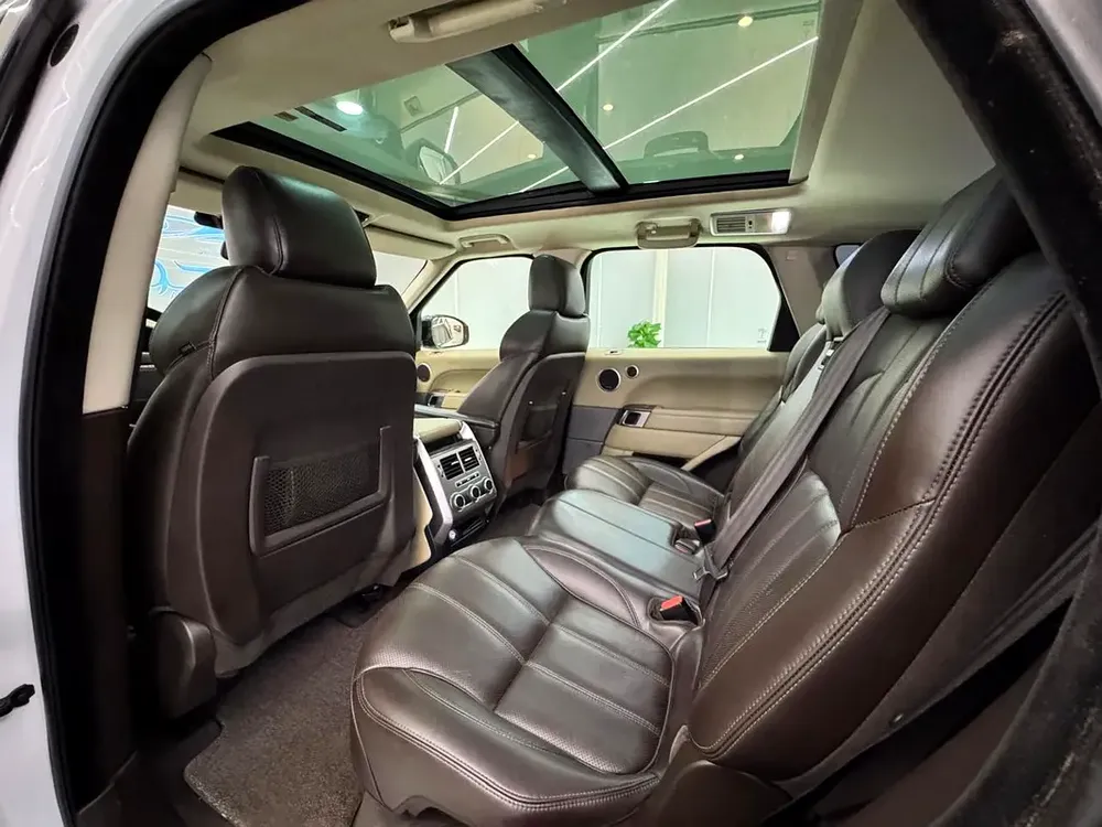 BEST RANGE ROVER SPORT SUPERCHARGED V8 || TOP RANGE || GCC  || AMAZING INTERIOR || HEAD UP DISPLAY - Image 17