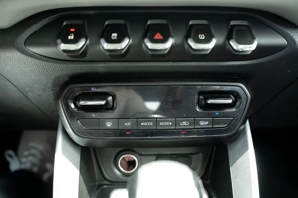 2023 Chevrolet Groove LT | GCC Specs | 67000 KM - Image 18