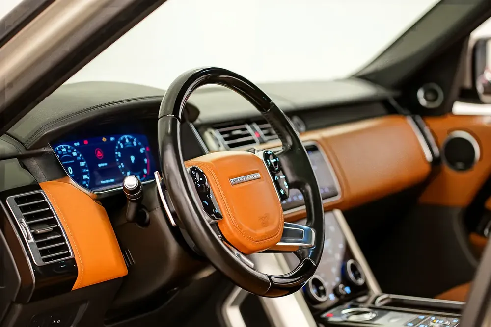 AED 2334 PM | RANGE ROVER AUTOBIOGRAPHY 2018 | FULL AGENCY HISTORY | 1 YEAR WARRANTY | GCC - Image 11