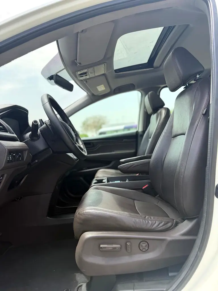 2018 Honda Odyssey Touring - GCC Specs - Perfect Family Car! - Image 10