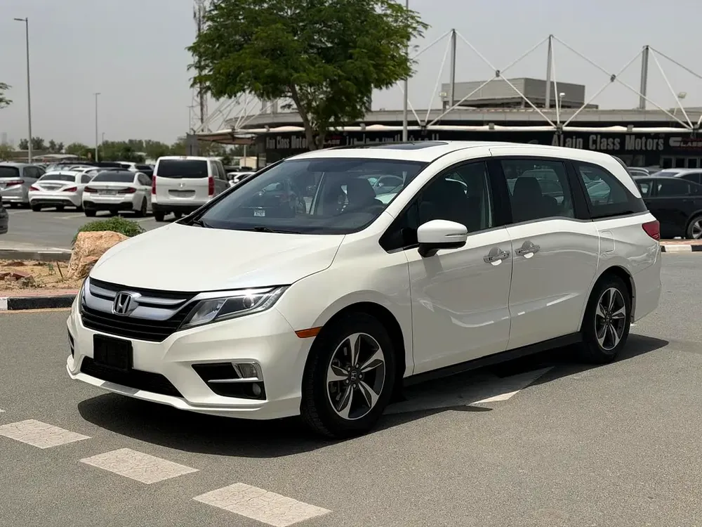 2018 Honda Odyssey Touring - GCC Specs - Perfect Family Car! - Image 8
