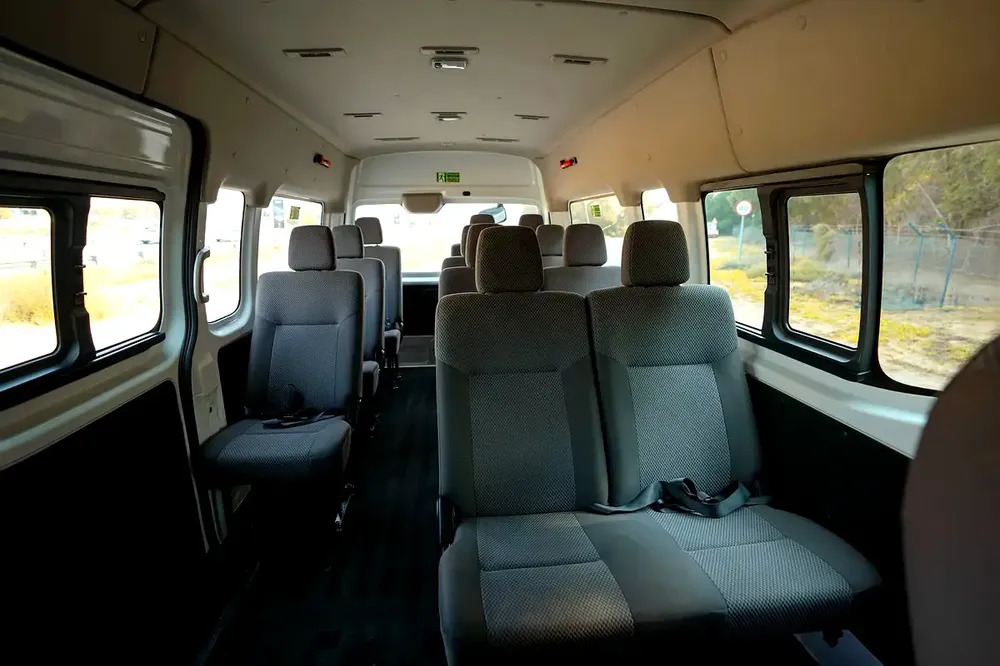 High-Roof 13-Seater Passenger Van | Manual | GCC Specs | Ref#N85273 - Image 11