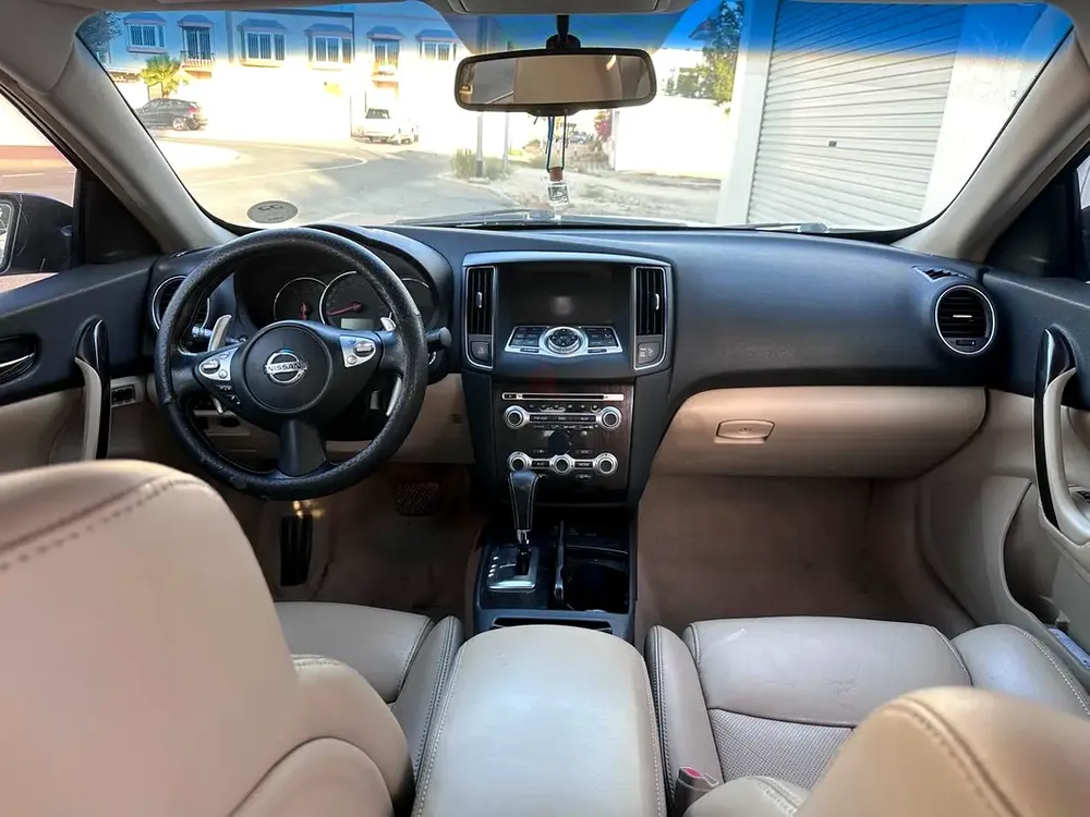 Nissan Maxima 2014 SE GCC Specs - Well Maintained - Image 12