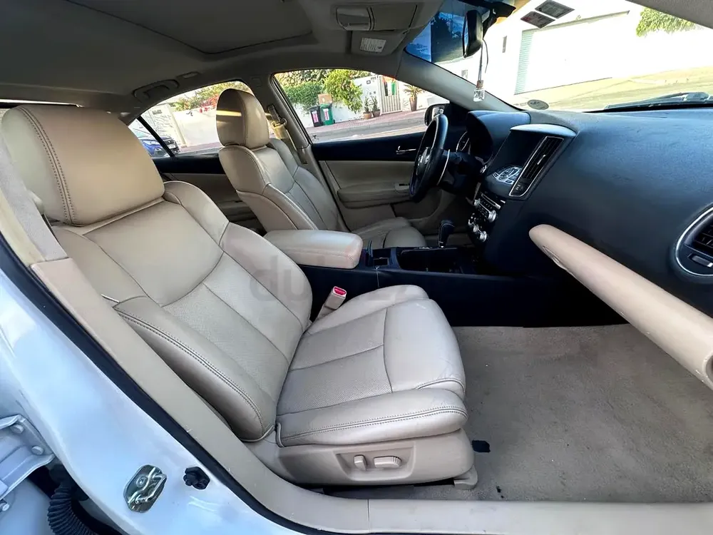 Nissan Maxima 2014 SE GCC Specs - Well Maintained - Image 9