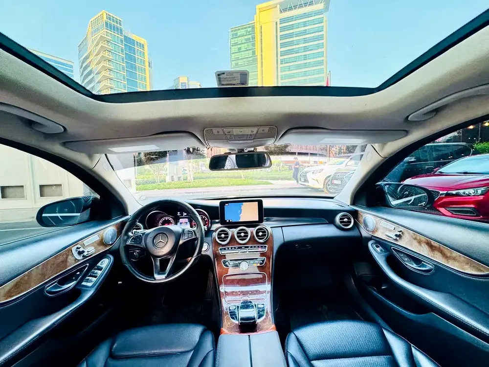 2015 Mercedes-Benz C300 4Matic - American Specs - Excellent Condition - Image 11