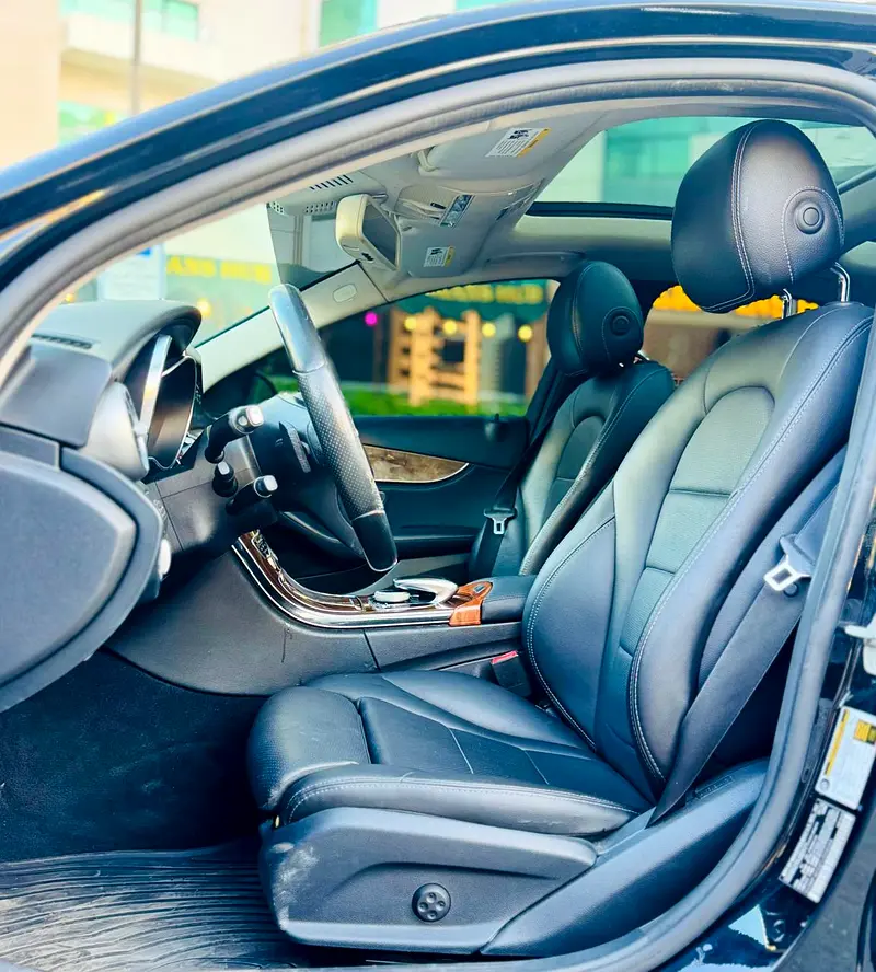 2015 Mercedes-Benz C300 4Matic - American Specs - Excellent Condition - Image 9