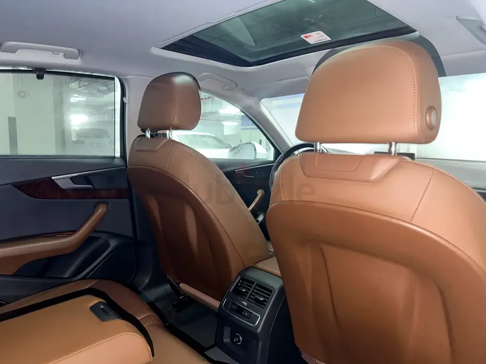 AUDI A4 SLINE | 2018 | SUNROOF | GCC | BROWN INTERIOR | TOP MODEL - Image 15