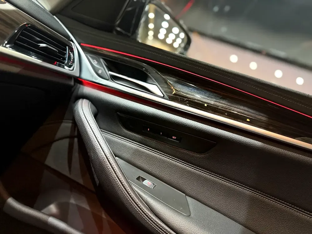 BMW 5-Series 520i Exclusive 2023 | Korean Specs | Immaculate Condition - Image 10
