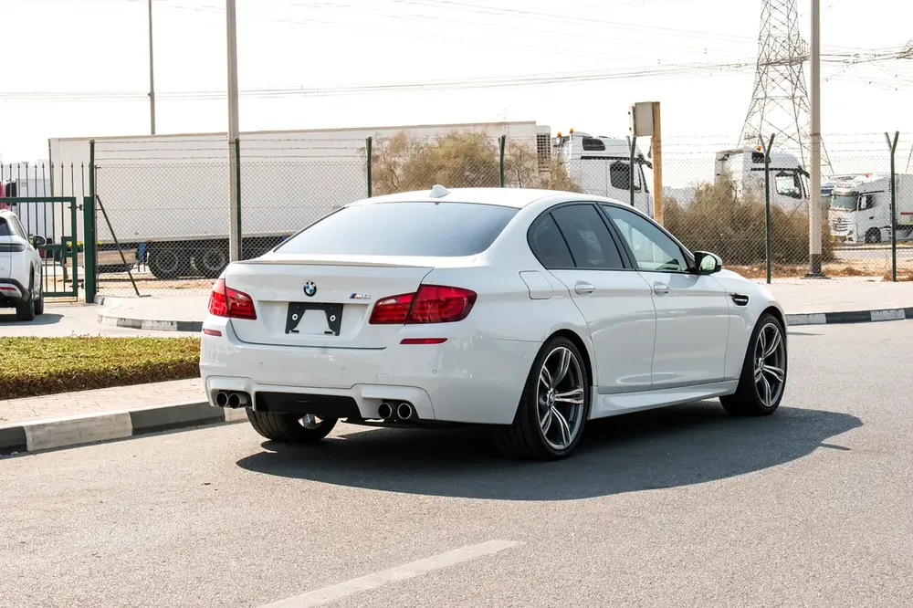 2012 - BMW M5 - IMMACULATE CONDITION - ONLY 82,000 KM DONE - Image 6