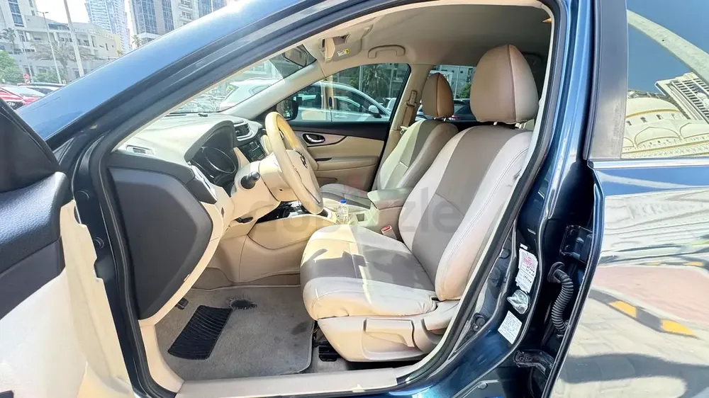 Nissan X-Trail 2015  well maintained  Clean . - Image 5