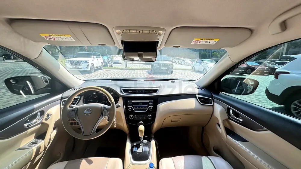 Nissan X-Trail 2015  well maintained  Clean . - Image 7