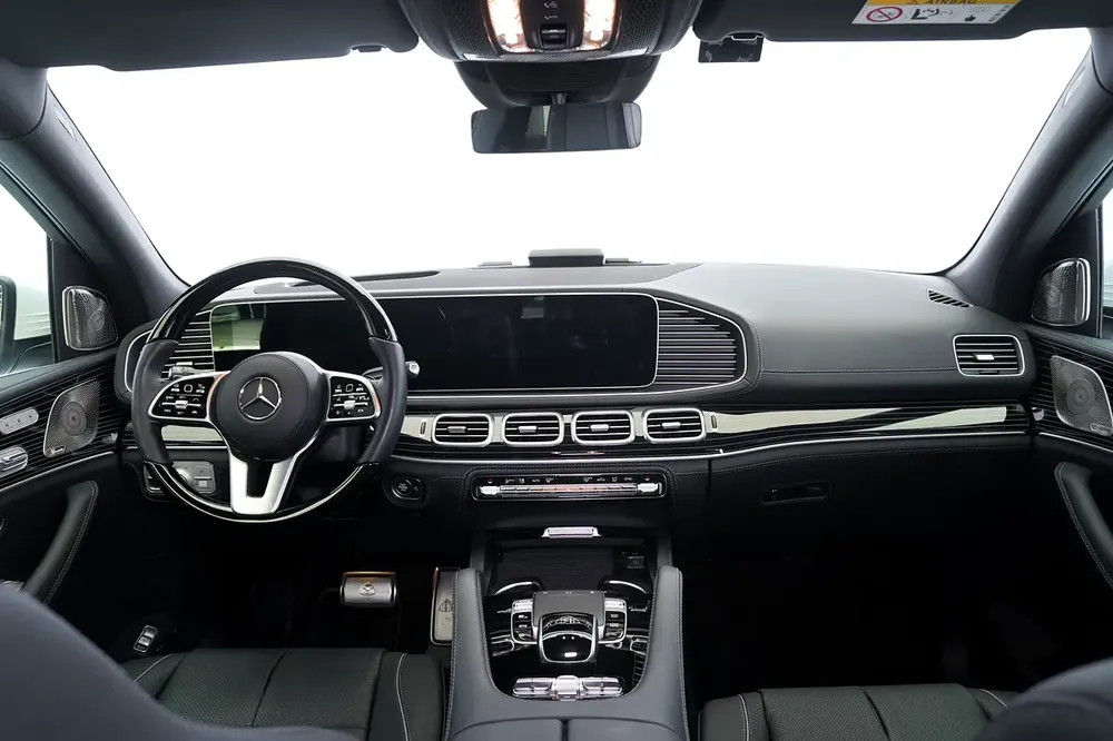 MAYBACH GLS 600 | TWO TONE EXTERIOR | BERMESTER AUDIO | REAR ENTERTATINMENT | SIDE STEPS - Image 15