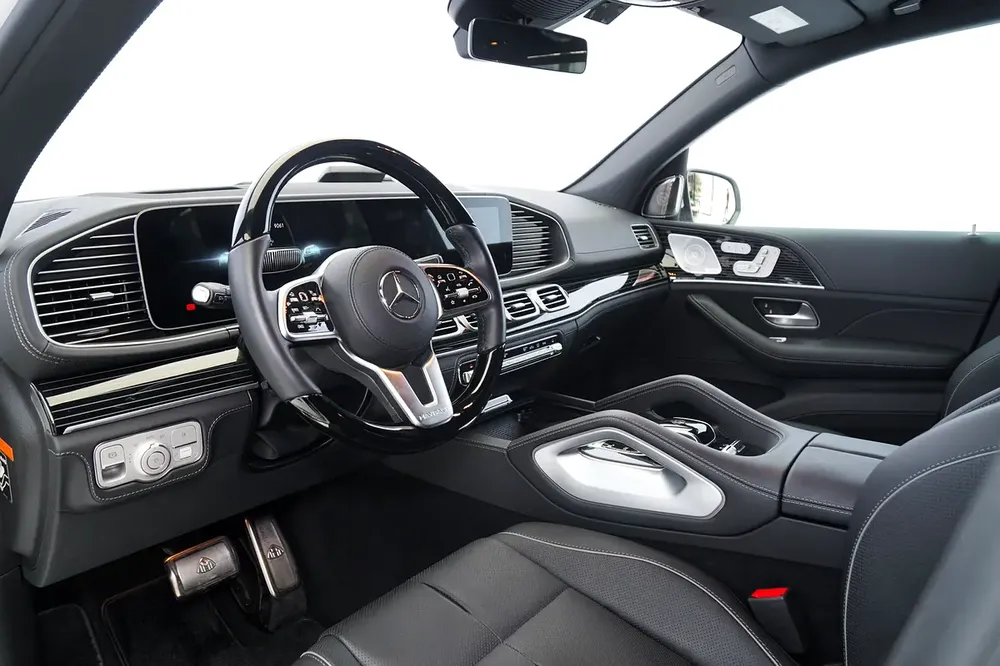 MAYBACH GLS 600 | TWO TONE EXTERIOR | BERMESTER AUDIO | REAR ENTERTATINMENT | SIDE STEPS - Image 6