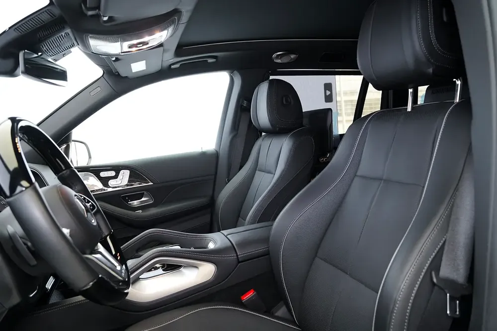 MAYBACH GLS 600 | TWO TONE EXTERIOR | BERMESTER AUDIO | REAR ENTERTATINMENT | SIDE STEPS - Image 9