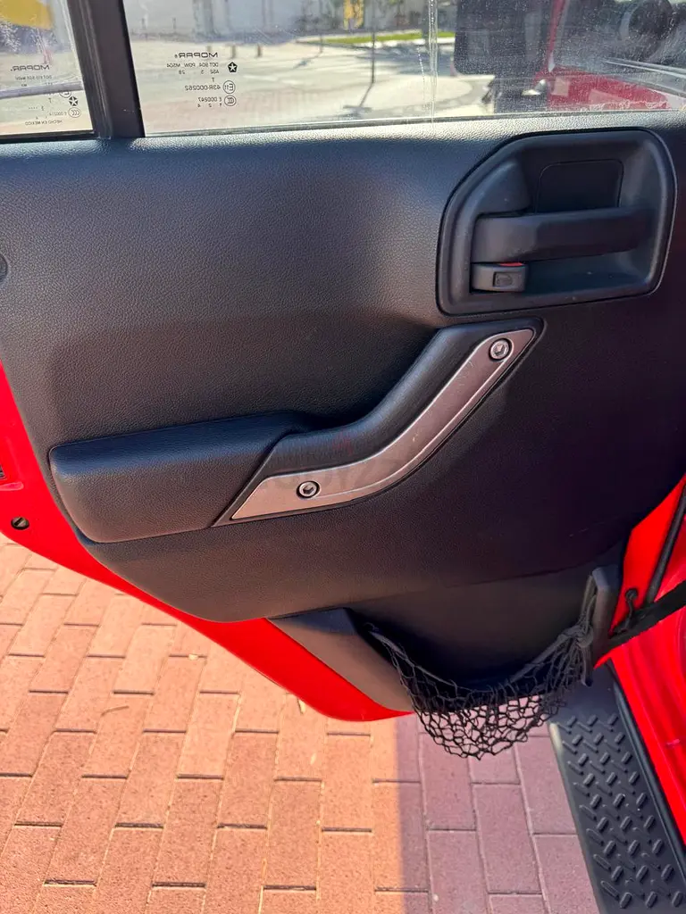 2016 Jeep Wrangler Unlimited Sport - GCC Specs - Excellent Condition - Image 12