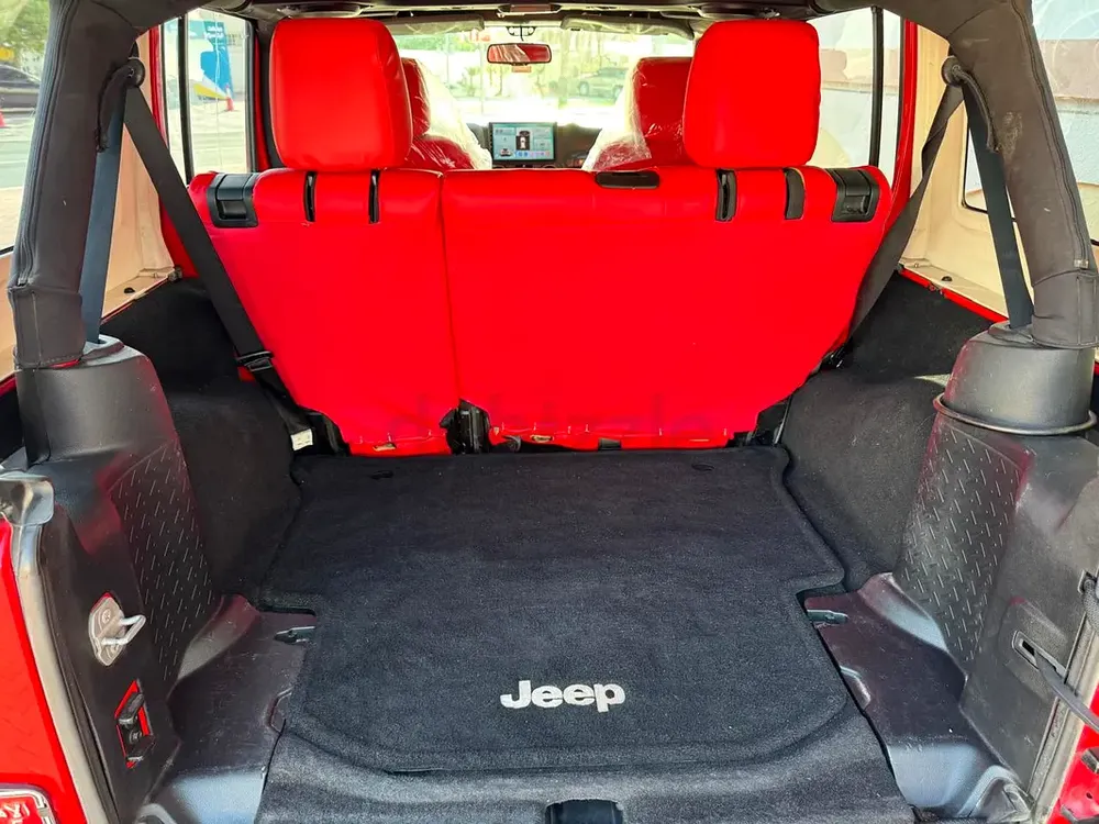 2016 Jeep Wrangler Unlimited Sport - GCC Specs - Excellent Condition - Image 9
