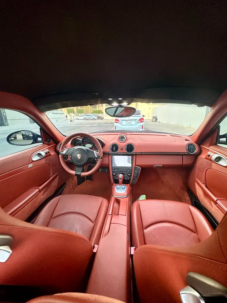 2011 Porsche Cayman 987.2 2.9 | GCC Specs | Sport Chrono | Excellent Condition - Image 12