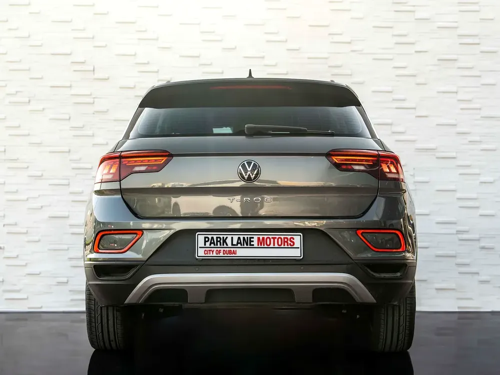 0% DOWN-PAYMENT | THE MAY ADVANTAGE | RELIABLE DAILY | T-ROC LIFE | WARRANTY - Image 4