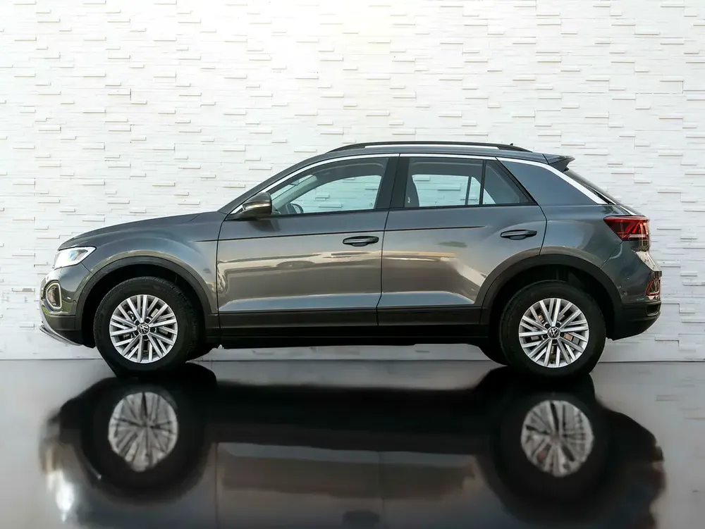 0% DOWN-PAYMENT | THE MAY ADVANTAGE | RELIABLE DAILY | T-ROC LIFE | WARRANTY - Image 8