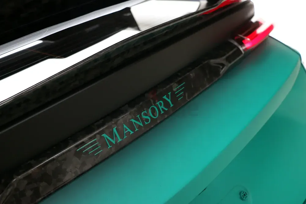 Lamborghini Urus Mansory Edition 2020 | Distress Deal | European Specs | Carbon Fiber Aero Kit | - Image 8