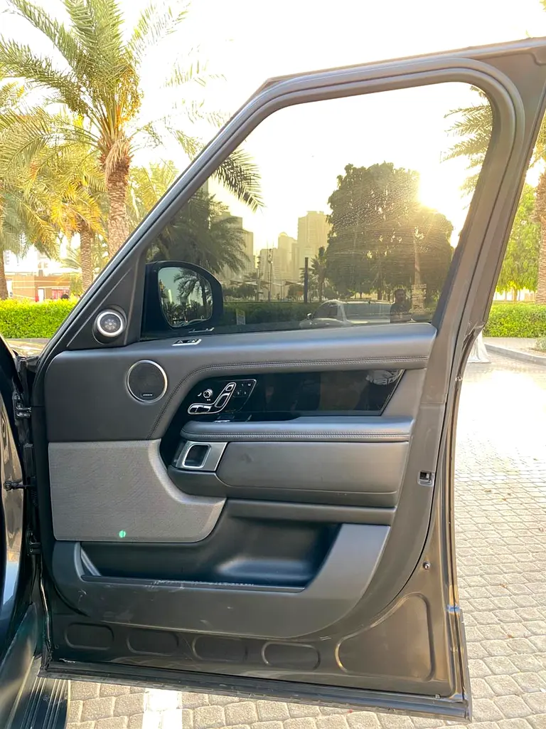 Land Rover Range Rover Vogue HSE 2021 - American Specs 1545 - Image 10