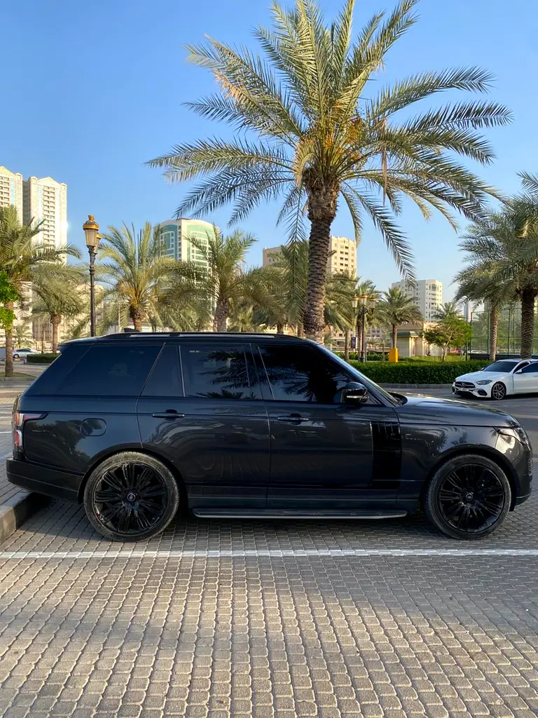 Land Rover Range Rover Vogue HSE 2021 - American Specs 1545 - Image 5
