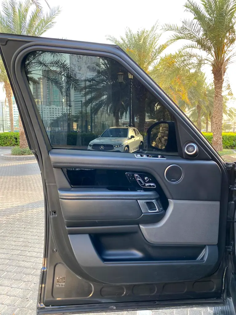 Land Rover Range Rover Vogue HSE 2021 - American Specs 1545 - Image 9