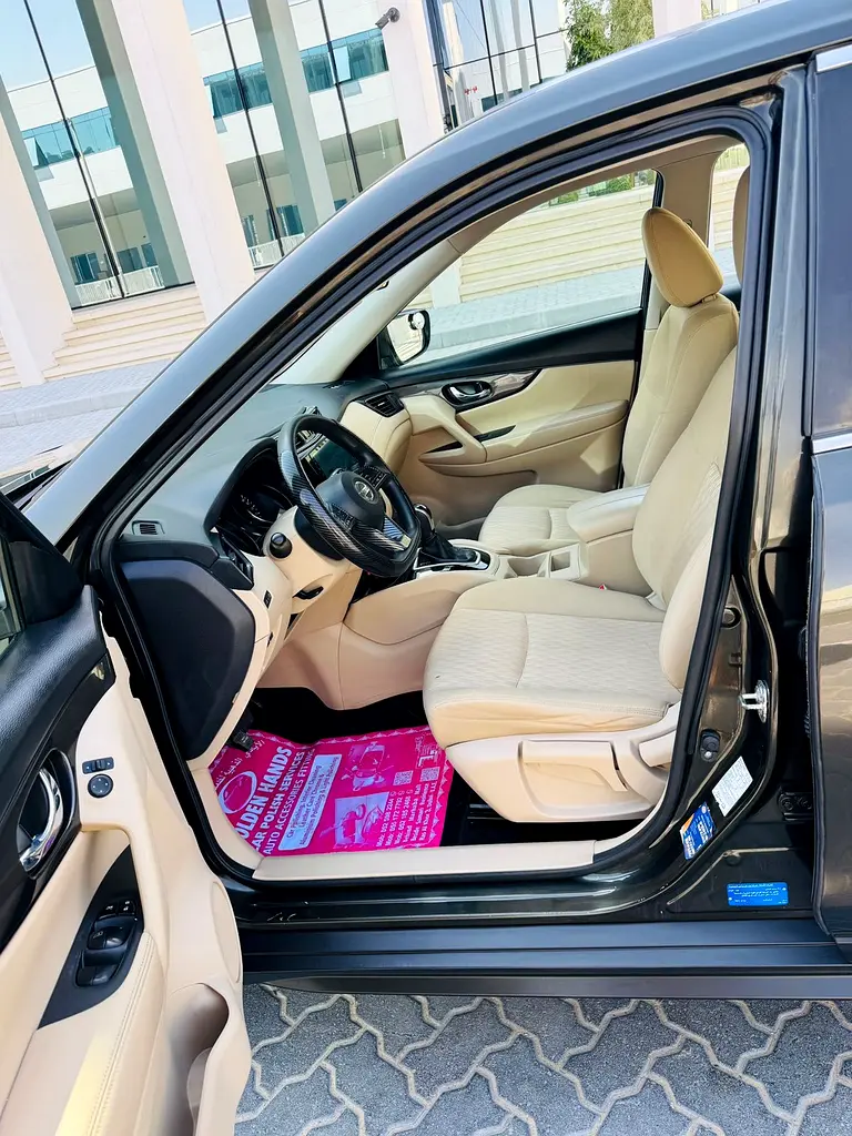 Nissan Xtrail 2019 GCC 7 Seater Single Owner Well Condition - Image 8