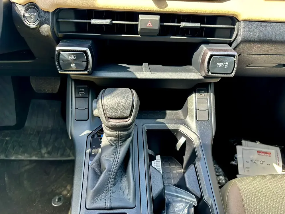 2026 Toyota Rav 4 Basic - GCC Specs - Brand New! - Image 9