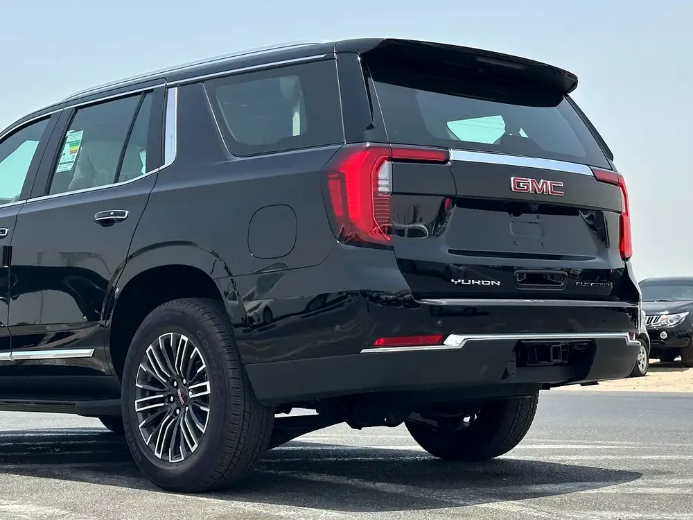 2026 GMC Yukon Elevation, GCC Specifications - Image 5