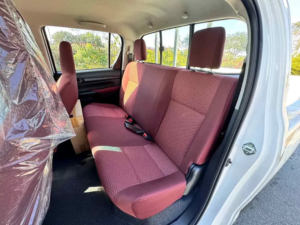 2025 TOYOTA HILUX D/C P/UP 4X2 2.7L PETROL BASIC PWR WIN BRAND NEW 0KM - Image 14