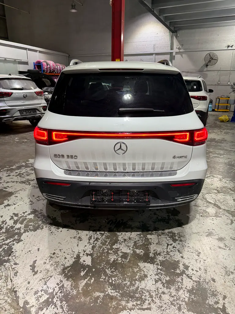 2024 Mercedes-Benz EQB 350 4MATIC - European Specs - Brand New Electric SUV - Image 10