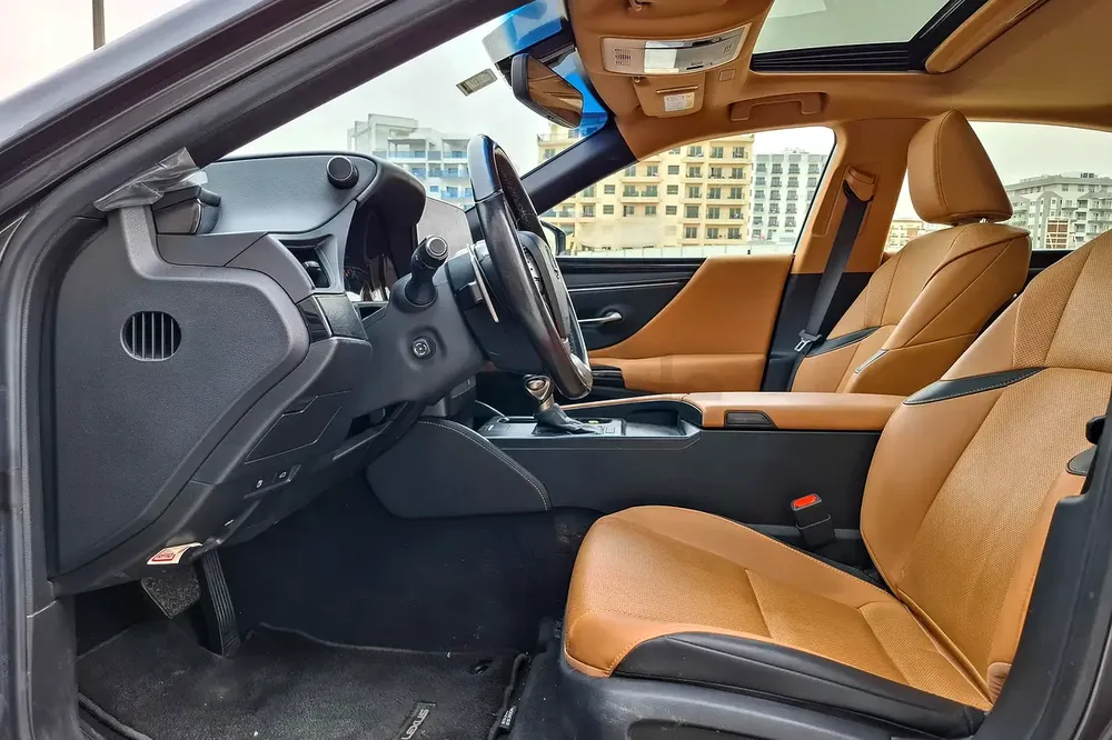 AED 1824/month | 2023 Lexus ES-Series ES 300h | GCC Specs | Ref#450550 - Image 11