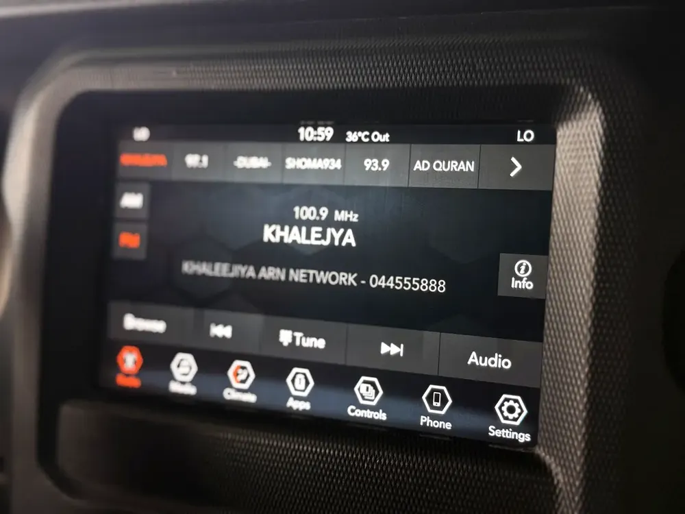 Jeep Wrangler sport 2019 GCC full option very clean and very good condition - Image 10