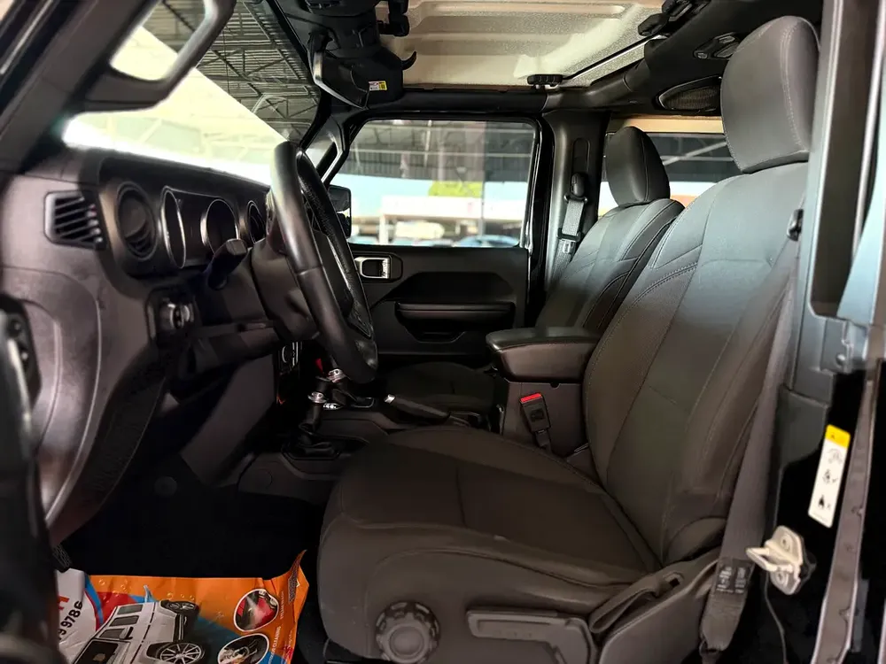 Jeep Wrangler sport 2019 GCC full option very clean and very good condition - Image 13